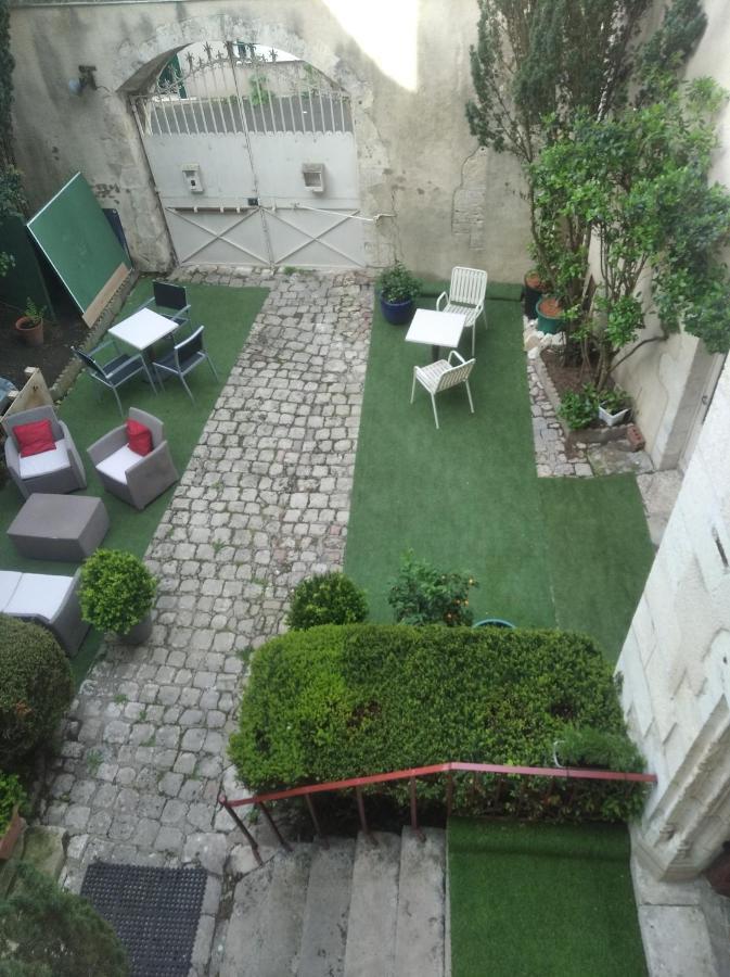 Aparthotel Le Logis De Saint Cyr Issoudun Exterior foto